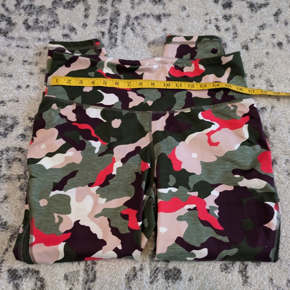 Floral camo leggings